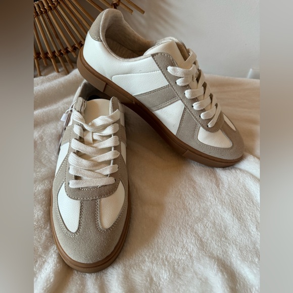 Sincerly Jules Shoes - BAILEY sneakers by “Sincerly Jules” white beige shoes NWT Size 9